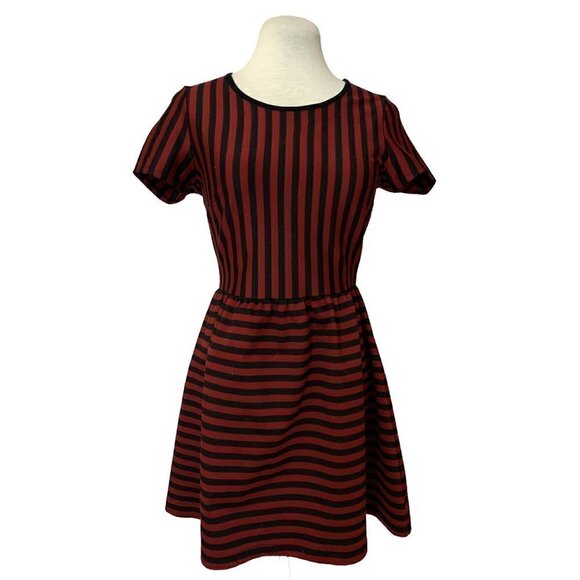 Forever 21  Fit & Flare Red and Black Dress Size S - Picture 1 of 4
